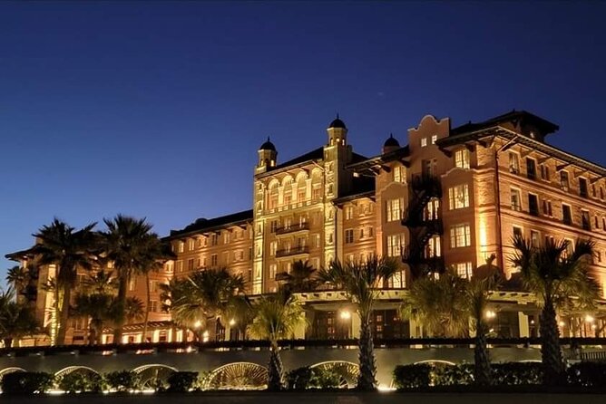 90 Minute Walking Ghost Tour of the Grand Galvez