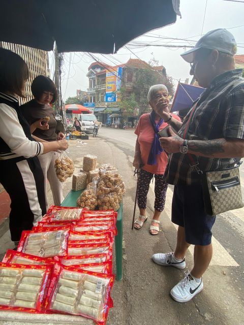 A-Day Explore Duong Lam Ancient Village