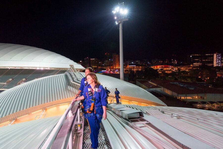 Adelaide: Adelaide Oval Night Roof Climb With Drink - Good To Know
