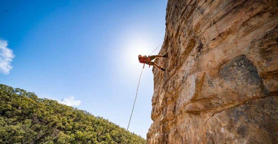 Adelaide: Rock Climbing and Abseiling Experience in Morialta