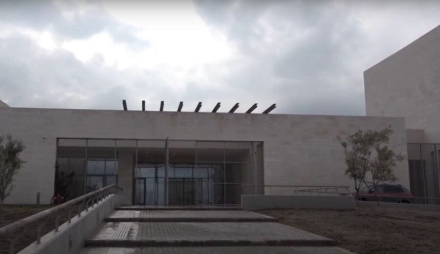Aigai: Polycentric Museum & Royal Graves E-Ticket With Audio - Good To Know