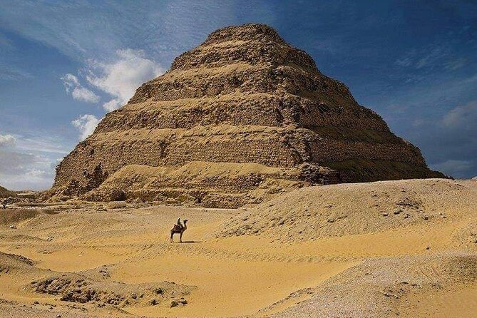 Airport Transfer Tour Inside Giza Pyramids, Sphinx and Valley Temple