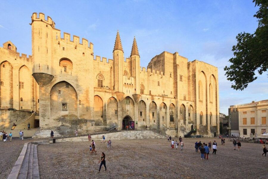Aix En Provence and Avignon City of Popes Private Tour - Aix-en-Provence: The Provencal Capital