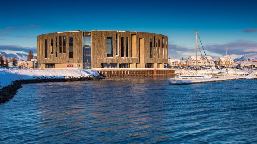 Akureyri: Private Transfer To/From Akureyri Airport - Good To Know