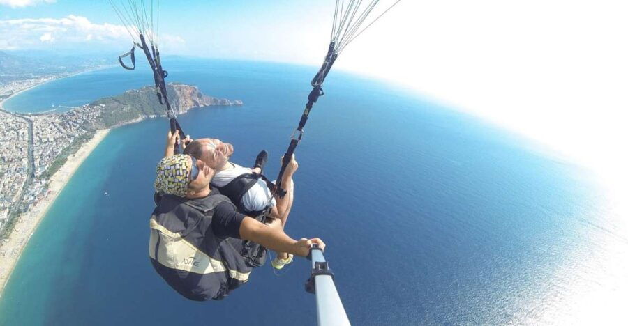 Alanya: Tandem Paragliding Experience