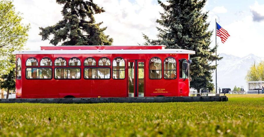 Anchorage: 1-Hour Trolley Tour