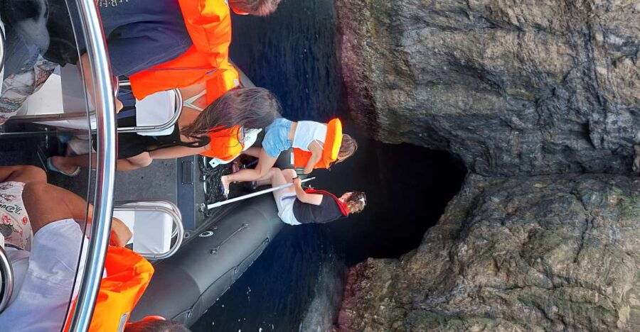 Angra Do Heroísmo: Terceira Island Guided Boat Tour - Good To Know