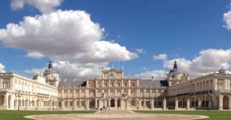 Aranjuez: Royal Palace Guided Tour With Entry