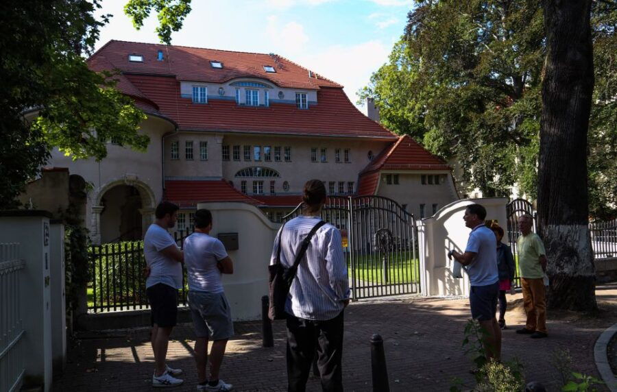 Art:Berlin - Grunewald Villa Colony - Good To Know