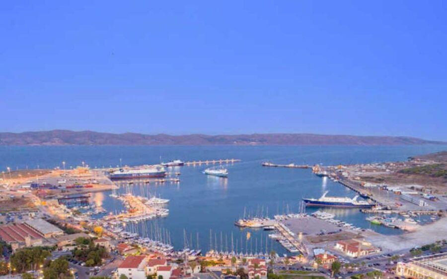 Athens City to Lavrion Port & Marina VIP Mercedes Minibus - Premium Services for Lavrion Port