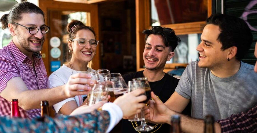 Athens: Craft Beer and Street Food Guided Walking Tour