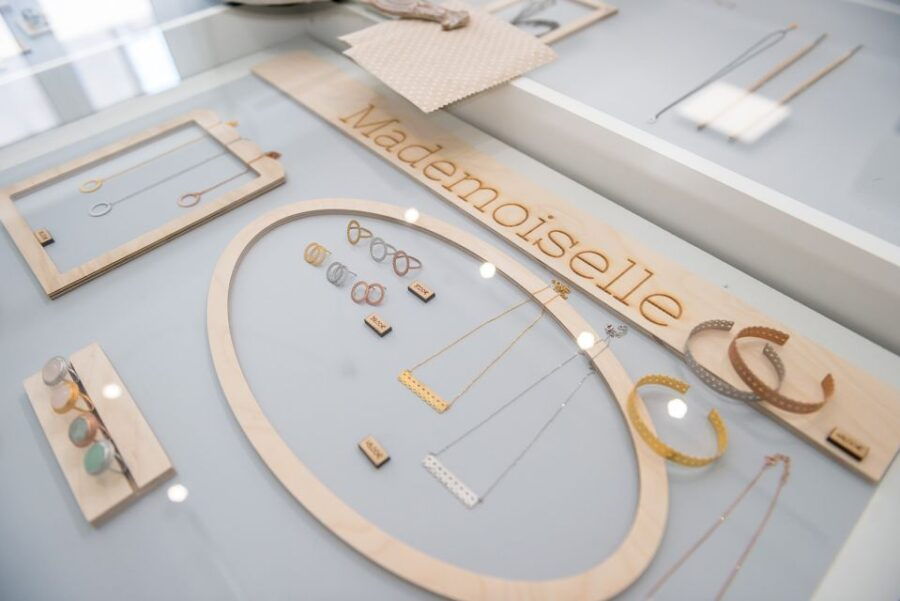 Athens: Greek Fashion Shopping Tour With a Local Expert - Good To Know