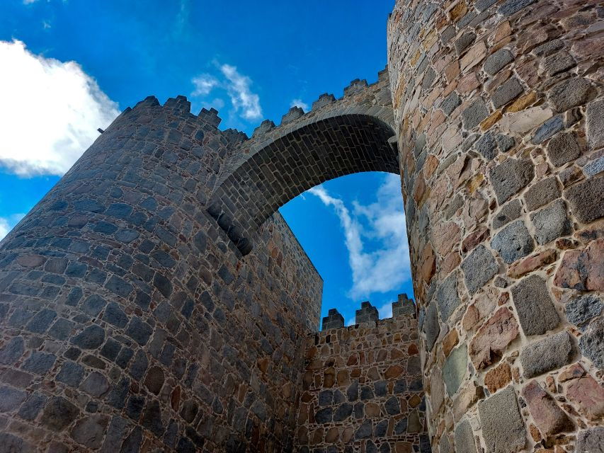 Ávila: Private Tour Old Town and Basilica of San Vicente
