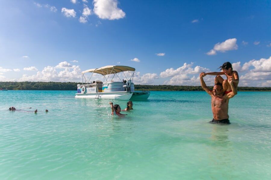 Bacalar: Private Boat Tour With Drinks and Snacks
