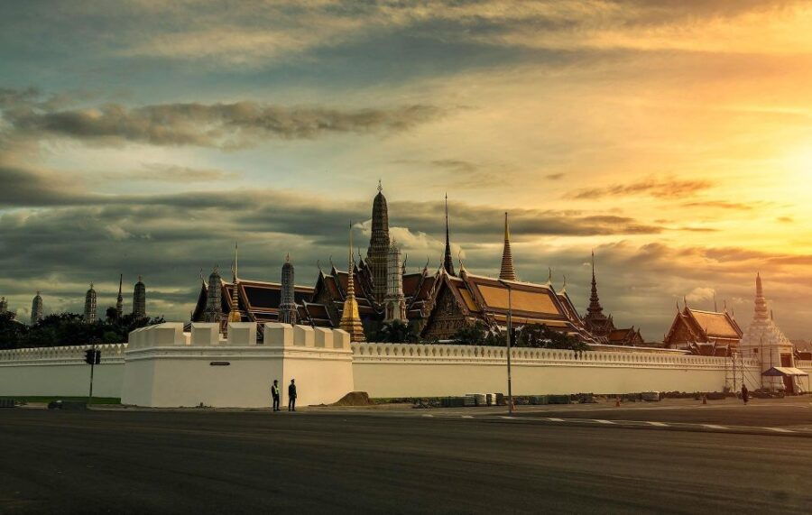 Bangkok Private Tour With Biyok Tower Buffet