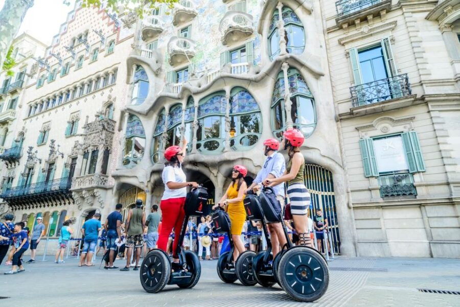 Barcelona: 2,5h Gaudí Segway Tour - Good To Know