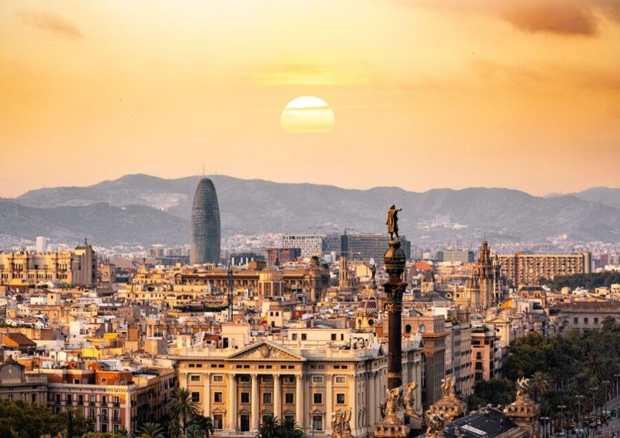 Barcelona : Bachelorette Party Outdoor Smartphone Game - Good To Know