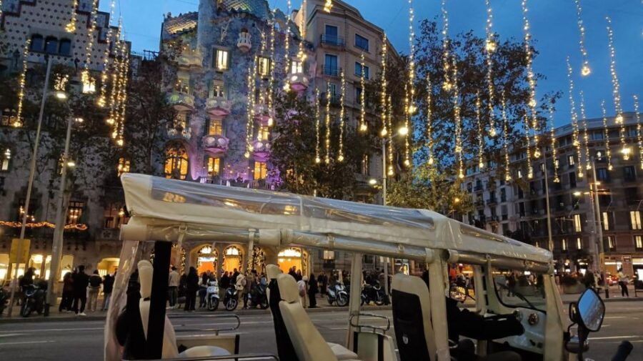 Barcelona: Christmas Lights Tour by Private Eco Tuk Tuk - Good To Know
