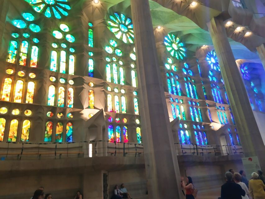 Barcelona: City Highlights Full-Day Private Guided Tour - Good To Know