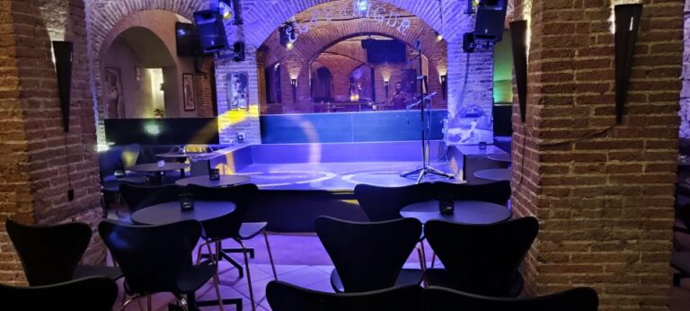 Barcelona: Exclusive Flamenco Show at El Paraigua With Drink