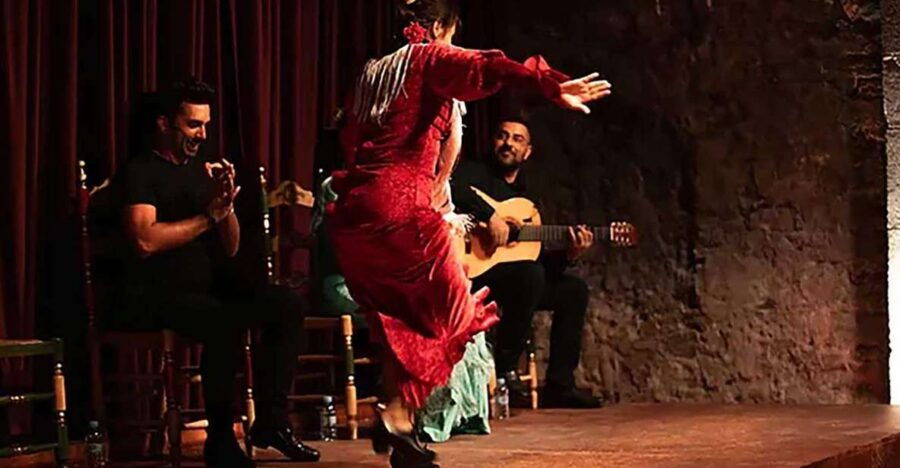Barcelona: Flamenco & Walking Tour With Tapas in El Born - Location and Meeting Point