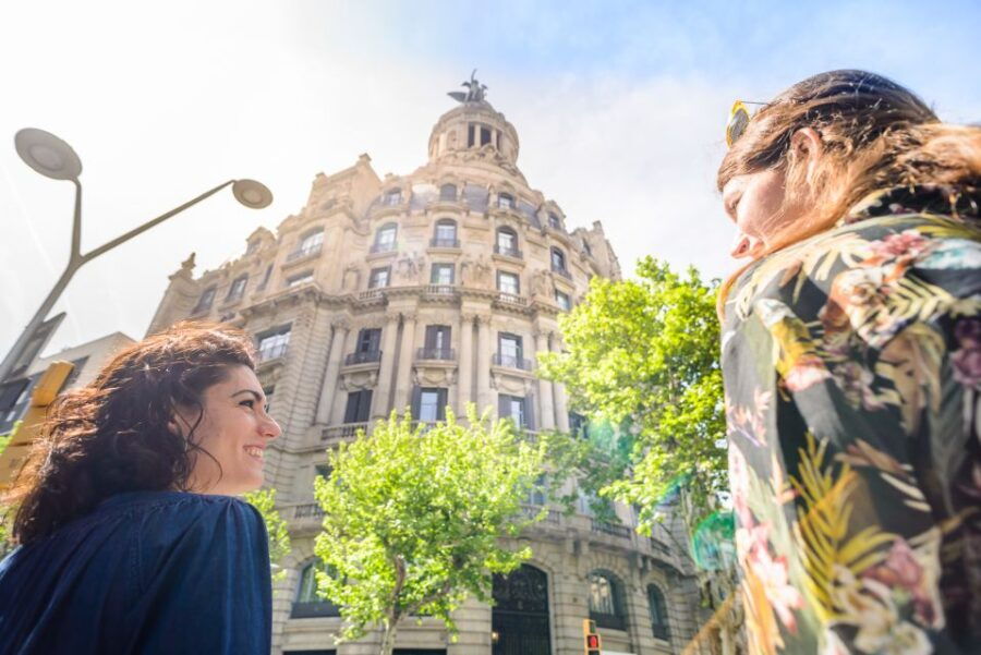 Barcelona Free Tour: Gaudi Highlights and La Sagrada Famila - Good To Know