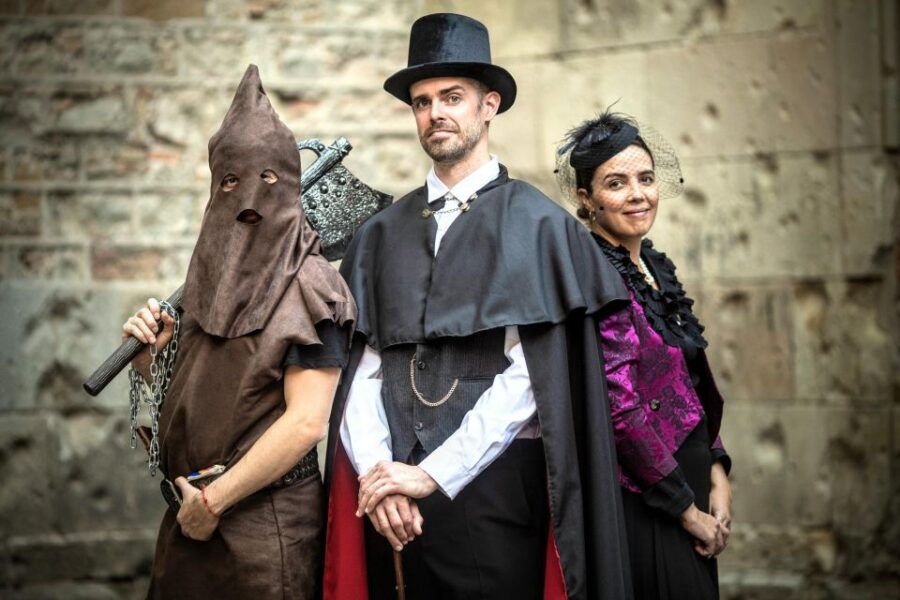 Barcelona: "Gothic Secret" Gincana, Treasury Search - Good To Know