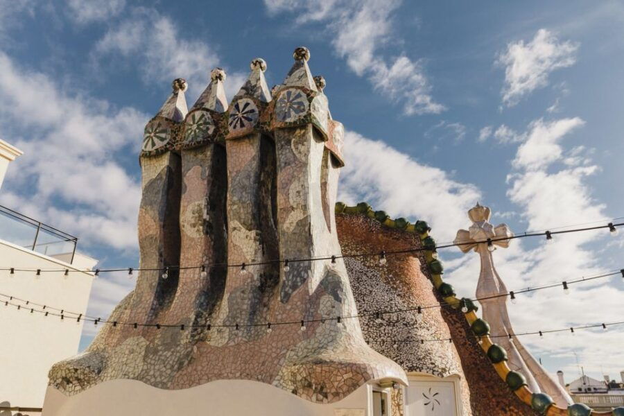 Barcelona: Guided Gaudi Tour to Sagrada, Casas, & Park Guell - Tour Highlights