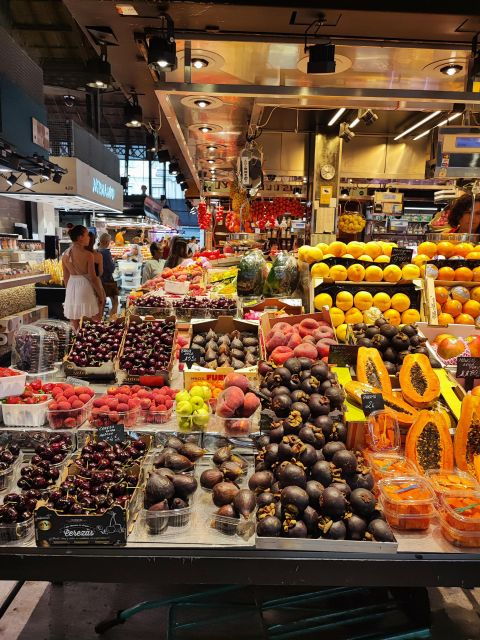 Barcelona: Highlights Tour With Sagrada Familia Entry Ticket - Good To Know