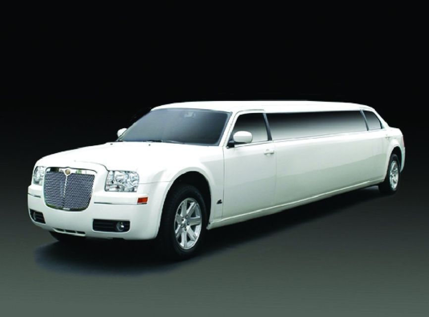 Barcelona: Limousine Tour With Bar - Good To Know