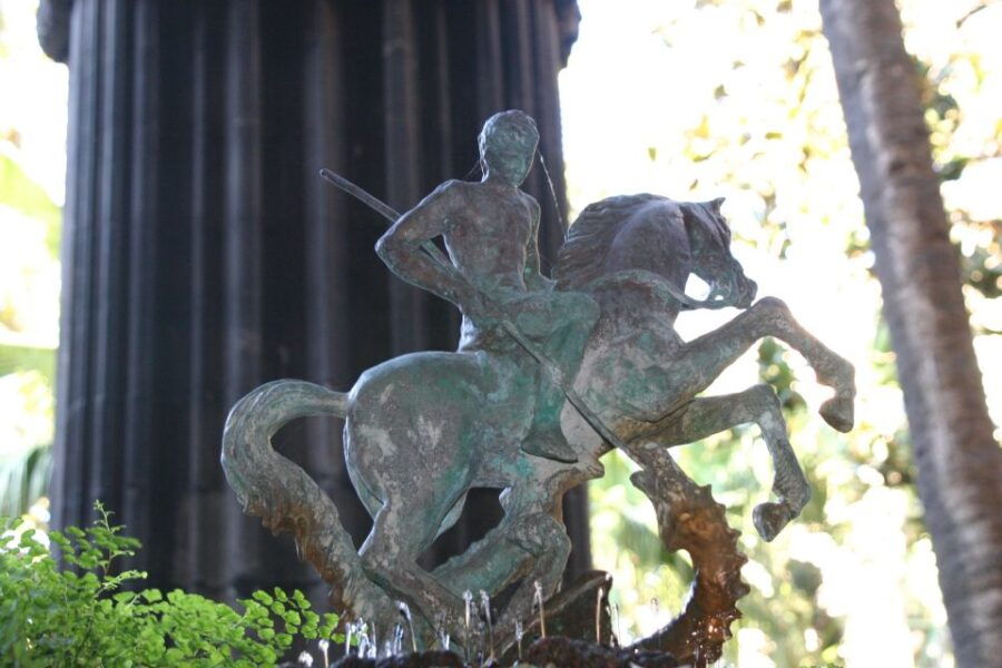 Barcelona: Merry Markets Private Christmas Tour - Good To Know