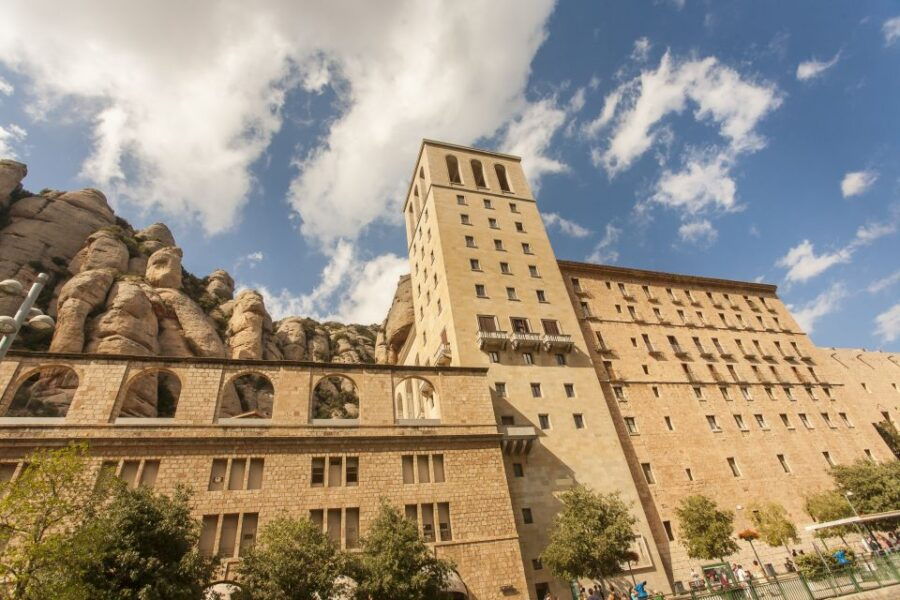 Barcelona: Montserrat With Winery Visit and Farmhouse Lunch - Good To Know