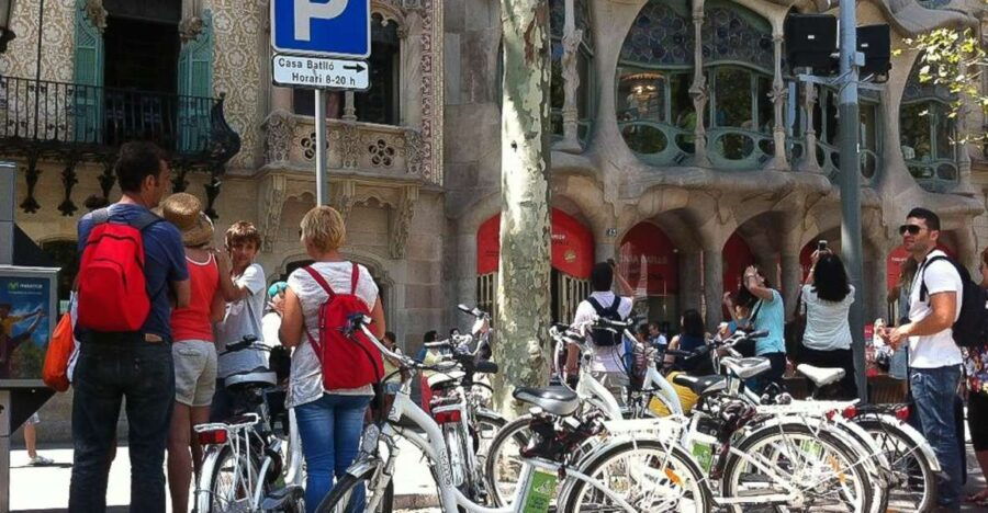 Barcelona: Private 5 Neighborhoods Tour by Electric Bike - Good To Know