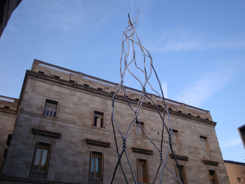 Barcelona: Private Gothic Quarter & Eixample Highlights Tour - Good To Know