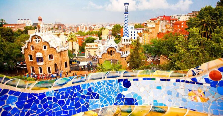 Barcelona: Sagrada Familia & Park Güell Guided Tour & Ticket - Good To Know