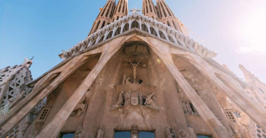 Barcelona: Sagrada Familia Semi-Private Guided Tour - Good To Know