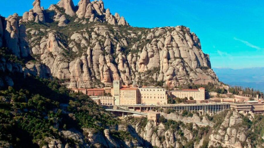 Barcelona: Sailing Experience and Montserrat Tour - Good To Know