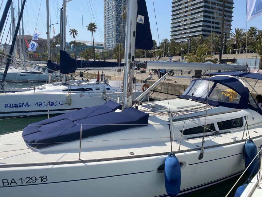 Barcelona: Sunset Boat Trip With Open Bar of Cava (Proseco) - Good To Know