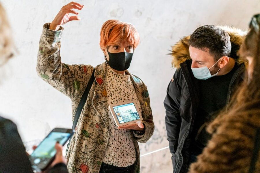 Barcelona: Walking Tour With Montjuic Castle & Cable Car - Good To Know