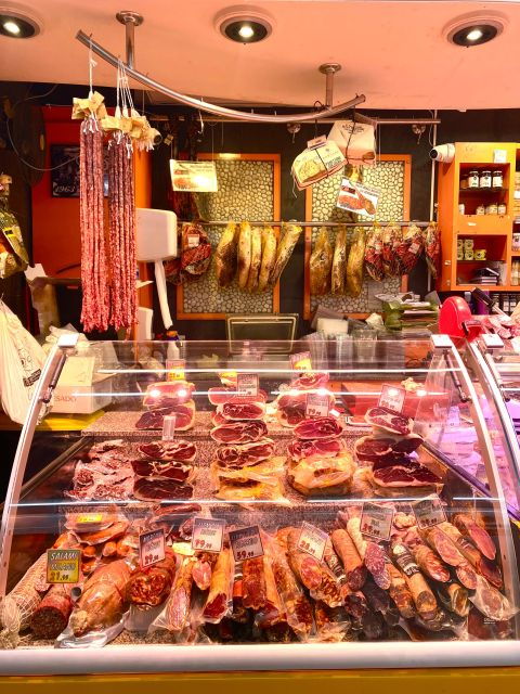 Barcelona: Yoga Food Taste City Centre Walking Tour - Good To Know