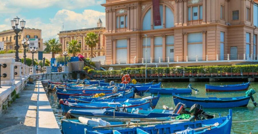 Bari: Guided Walking Tour With Local Products Tasting