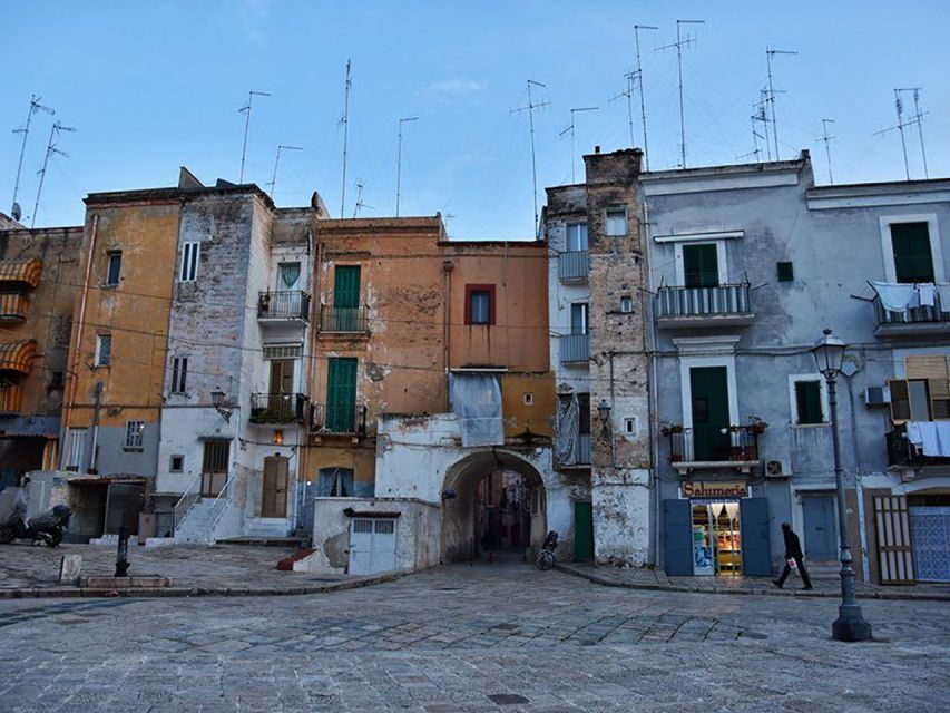 Bari: Norman-Swabian Castle Guided Tour