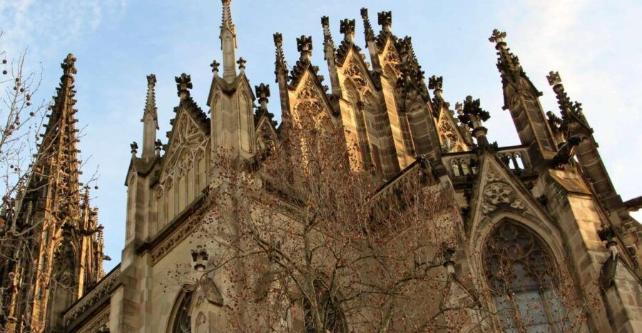 Basel: First Discovery Walk and Reading Walking Tour
