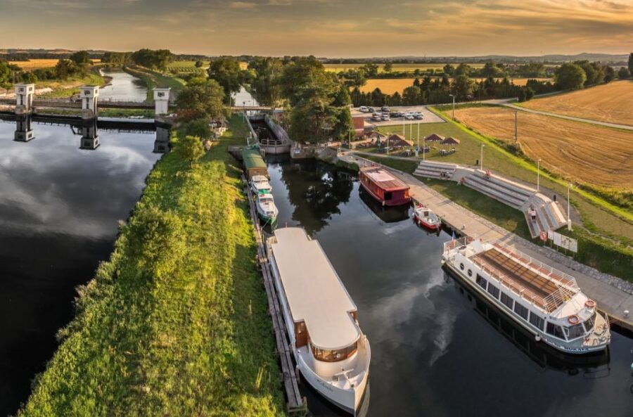 Batuv Kanal - Boatride and Wine (From Vienna and Bratislava) - Good To Know