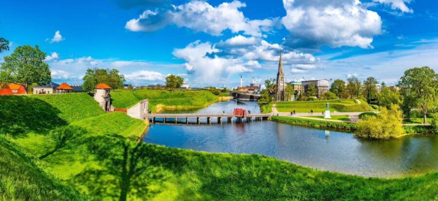 Beautiful Copenhagen – Walking Tour for Couples