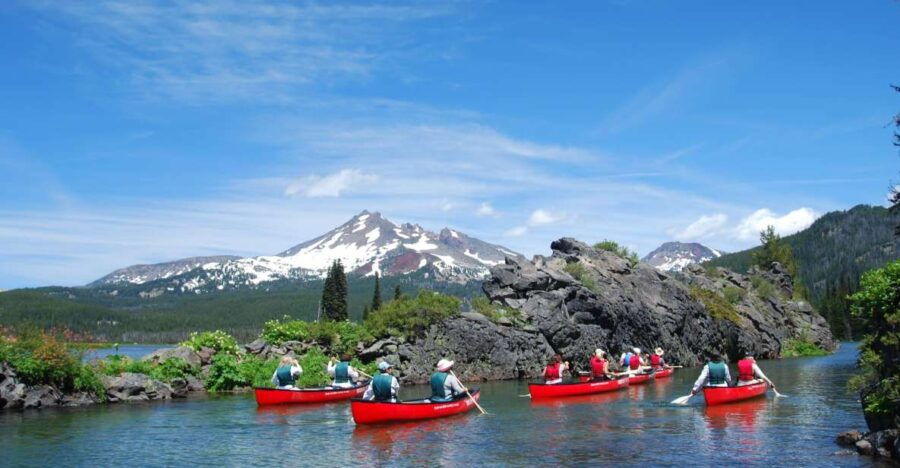 Bend: Half-Day Cascade Lakes Canoe Tour