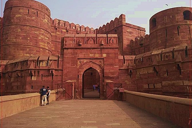 Bengaluru Agra Day Trip With Return Flights & Lunch at Restaurant
