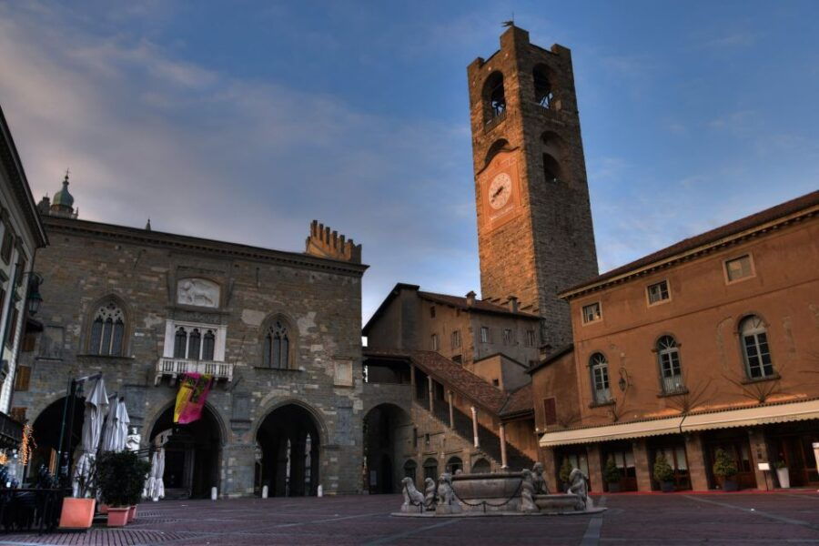 Bergamo: Private Upper Town Walking Tour W/ a Guide
