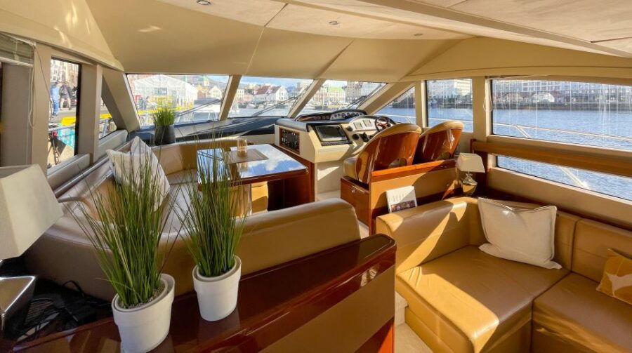 Bergen: Private Evening Yacht Cruise With Snacks and Wine