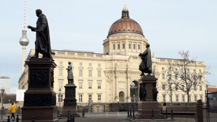 Berlin: Berlin History, Self-guided Tour for Young People - Good To Know
